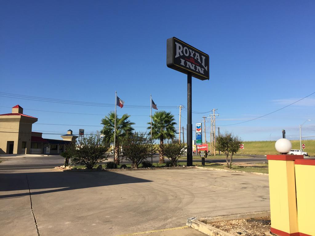 Royal Inn Pearsall Dış mekan fotoğraf