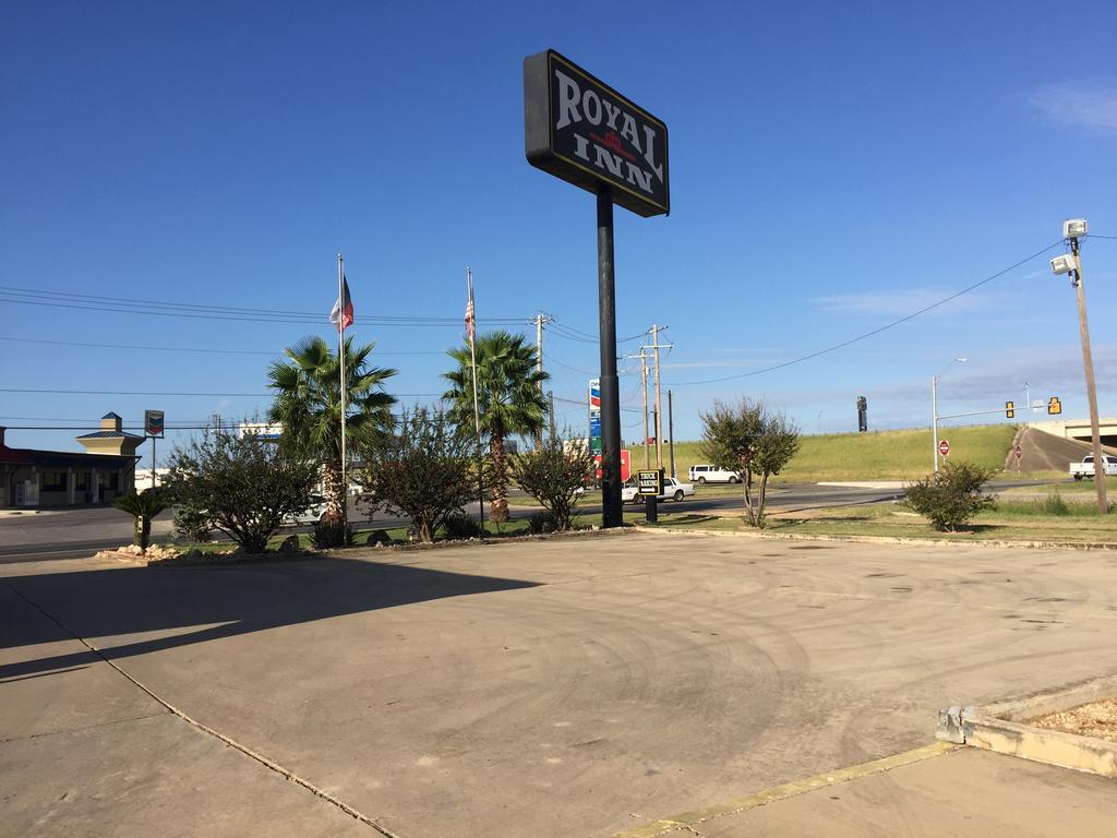 Royal Inn Pearsall Dış mekan fotoğraf