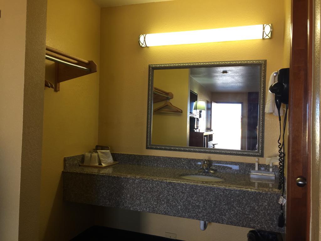 Royal Inn Pearsall Dış mekan fotoğraf