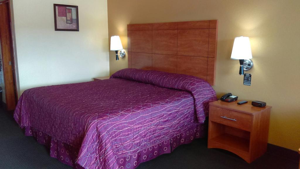 Royal Inn Pearsall Dış mekan fotoğraf