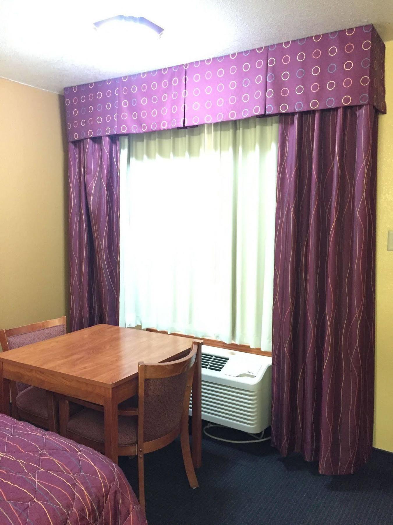 Royal Inn Pearsall Dış mekan fotoğraf